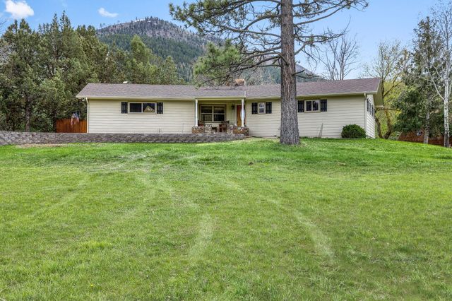 312 Edgewood Drive, Canyon City, OR 97820