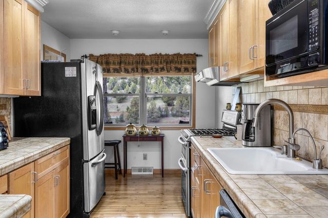 312 Edgewood Drive, Canyon City, OR 97820
