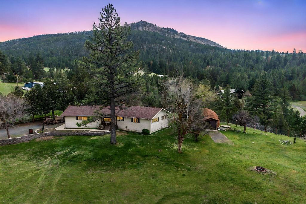 312 Edgewood Drive, Canyon City, OR 97820