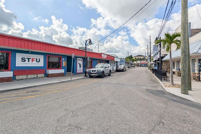 1472 BAY VIEW STREET, Tarpon Springs, FL 34689