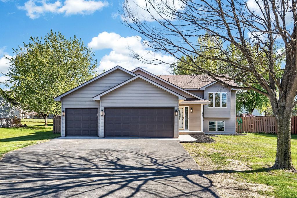 303 Elm Street SW, Isanti, MN 55040