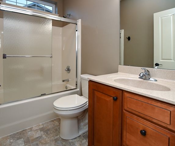 3023 Stone Creek Court, Marion, IA 52302