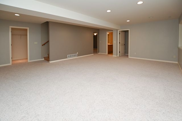 3023 Stone Creek Court, Marion, IA 52302