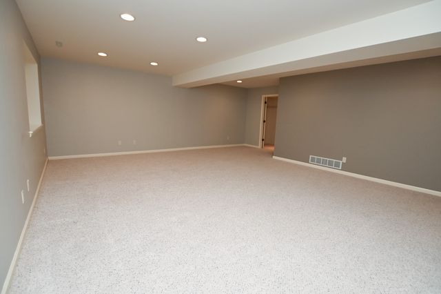 3023 Stone Creek Court, Marion, IA 52302