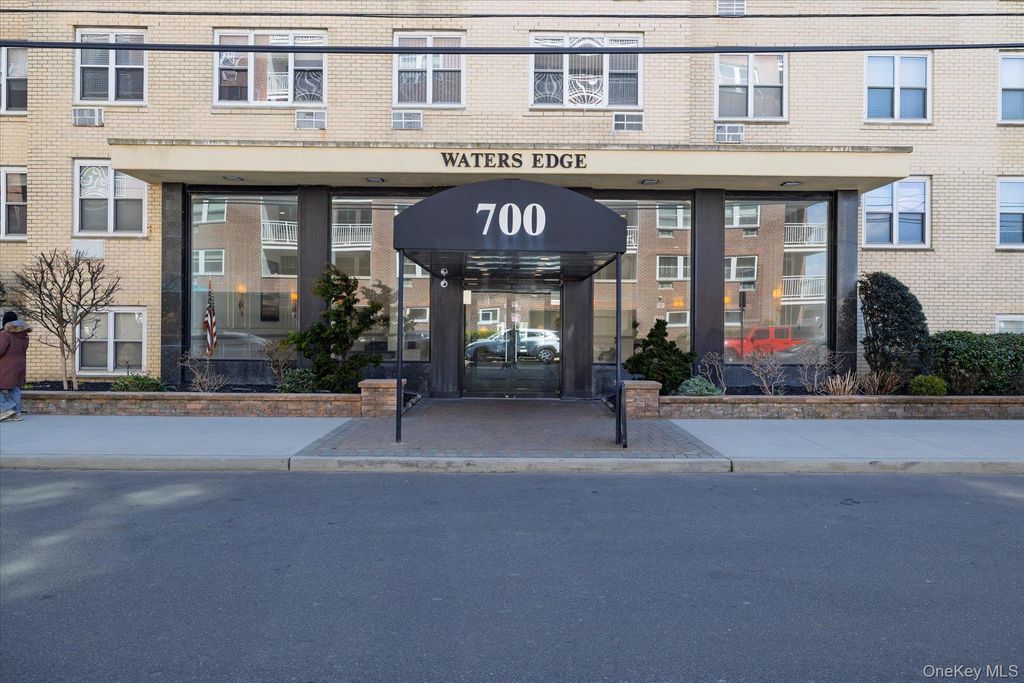 700 Shore Road 7X, Long Beach, NY 11561