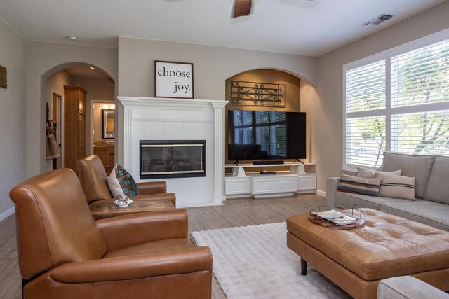 2713 Veneto Dr, Modesto, CA 95356