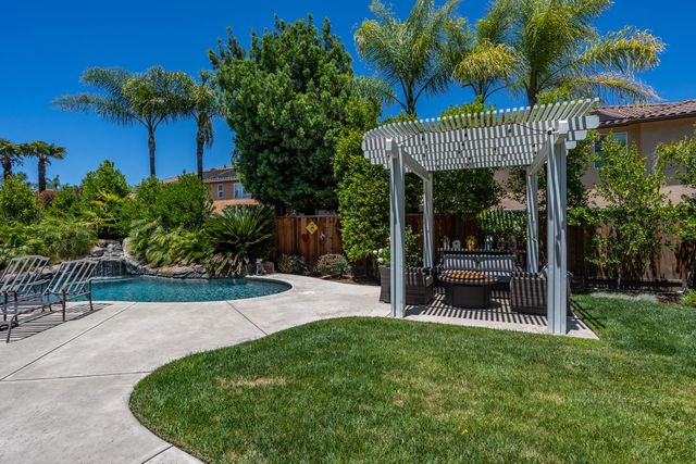 2713 Veneto Dr, Modesto, CA 95356