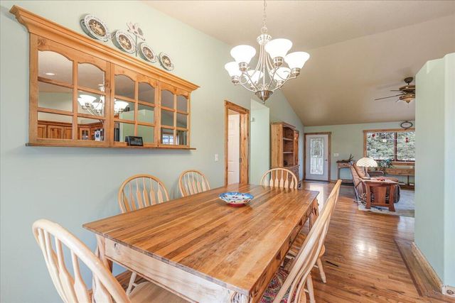 3855 NW Montgomery Avenue, Redmond, OR 97756