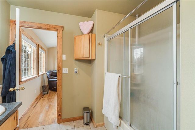 3855 NW Montgomery Avenue, Redmond, OR 97756