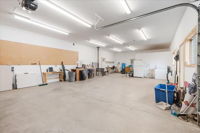 3855 NW Montgomery Avenue, Redmond, OR 97756