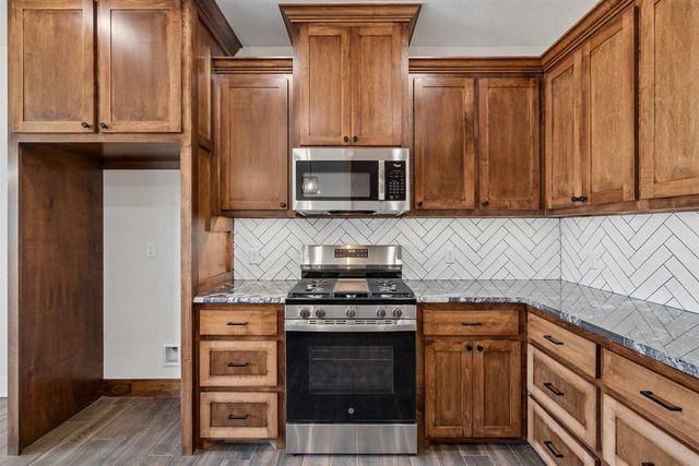 12065 Bighorn Ln, Elgin, OK 73538