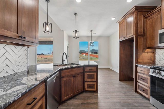 12065 Bighorn Ln, Elgin, OK 73538