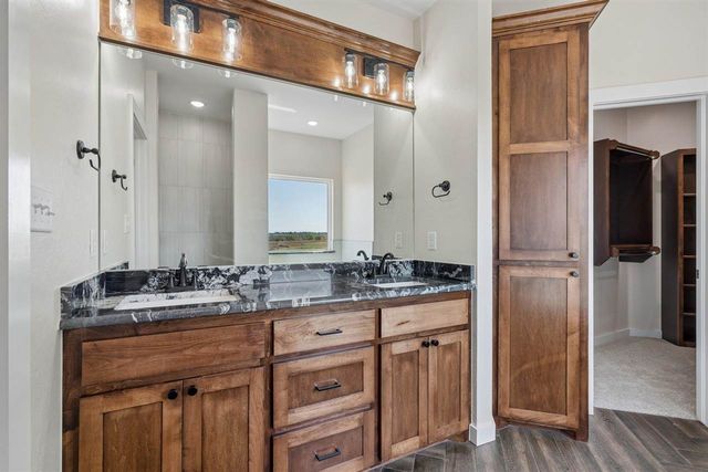 12065 Bighorn Ln, Elgin, OK 73538