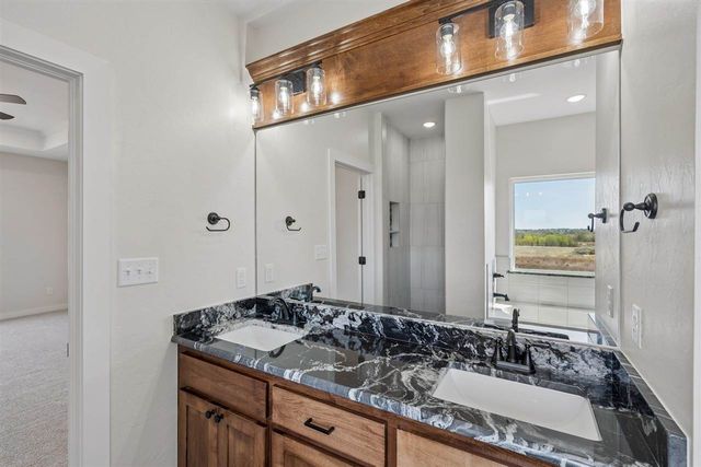 12065 Bighorn Ln, Elgin, OK 73538