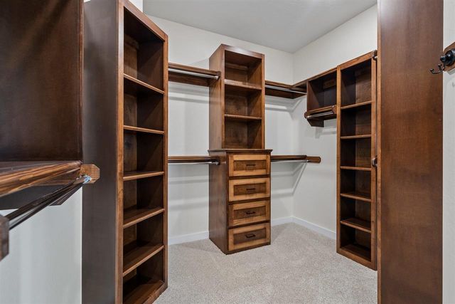 12065 Bighorn Ln, Elgin, OK 73538