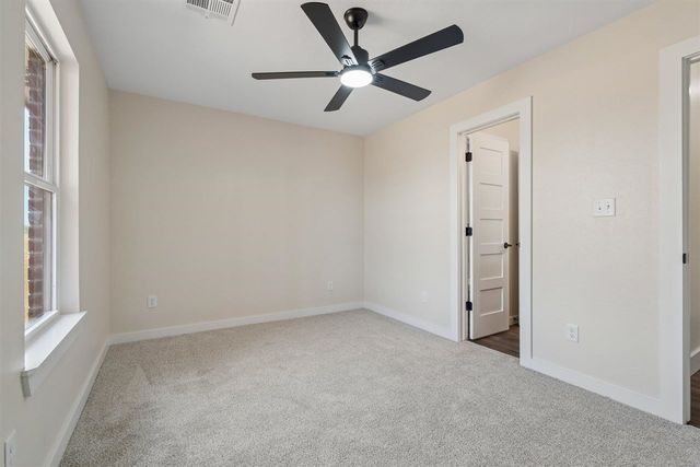 12065 Bighorn Ln, Elgin, OK 73538