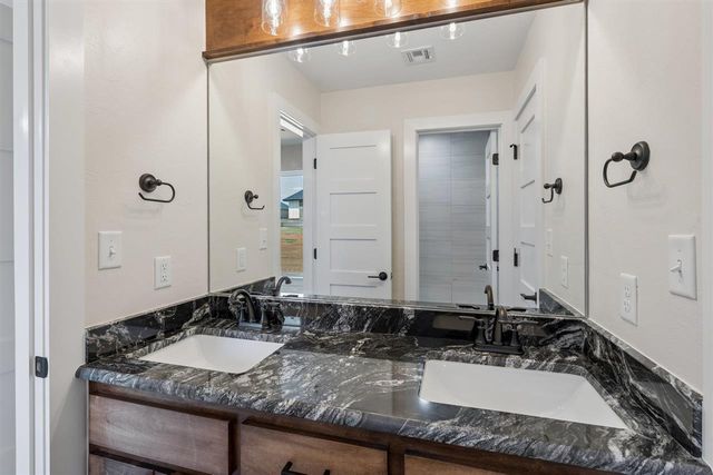 12065 Bighorn Ln, Elgin, OK 73538