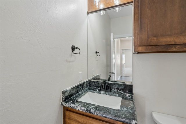 12065 Bighorn Ln, Elgin, OK 73538