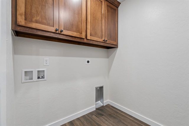 12065 Bighorn Ln, Elgin, OK 73538