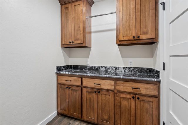 12065 Bighorn Ln, Elgin, OK 73538