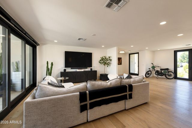 8901 N 80TH Way, Scottsdale, AZ 85258