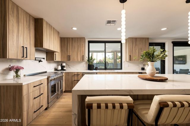 8901 N 80TH Way, Scottsdale, AZ 85258