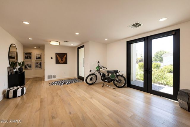 8901 N 80TH Way, Scottsdale, AZ 85258