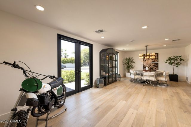 8901 N 80TH Way, Scottsdale, AZ 85258
