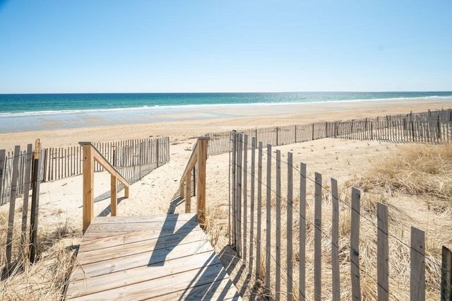 178 North End Blvd A, Salisbury, MA 01952