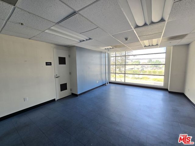 1512 W Slauson Avenue, Los Angeles, CA 90047