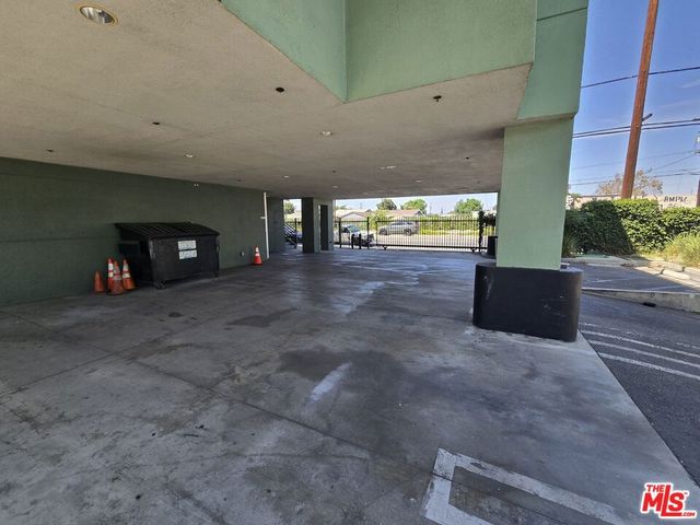 1512 W Slauson Avenue, Los Angeles, CA 90047