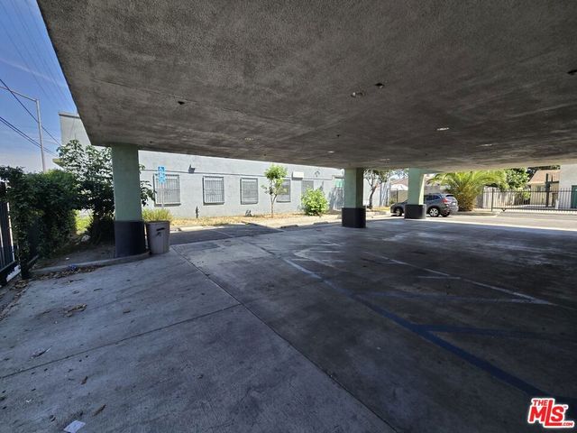 1512 W Slauson Avenue, Los Angeles, CA 90047