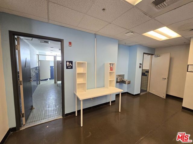 1512 W Slauson Avenue, Los Angeles, CA 90047