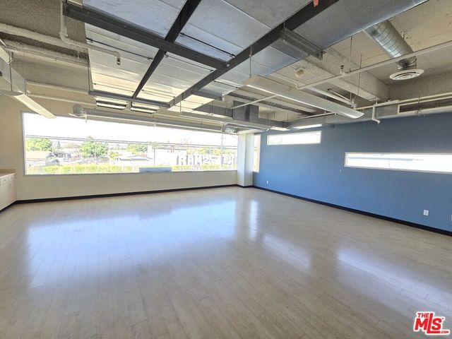 1512 W Slauson Avenue, Los Angeles, CA 90047