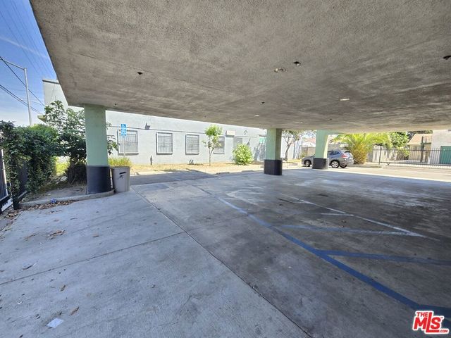 1512 W Slauson Avenue, Los Angeles, CA 90047