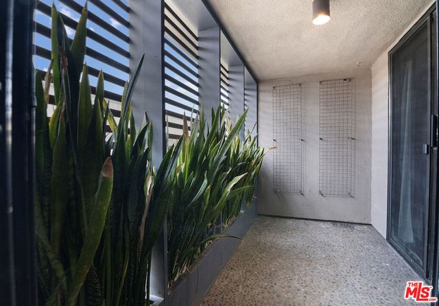 740 N Kings Road 320, West Hollywood, CA 90069