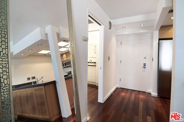 740 N Kings Road 320, West Hollywood, CA 90069