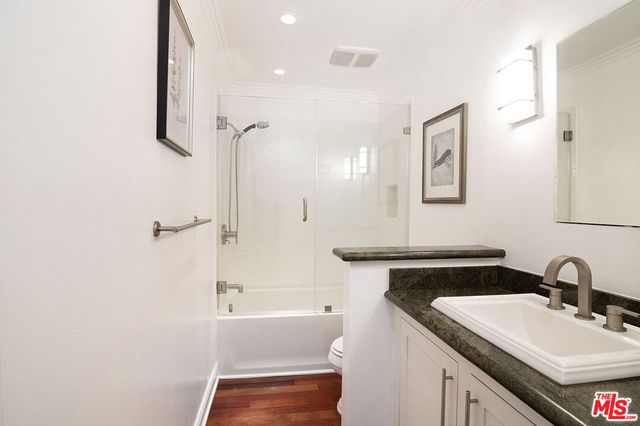 740 N Kings Road 320, West Hollywood, CA 90069