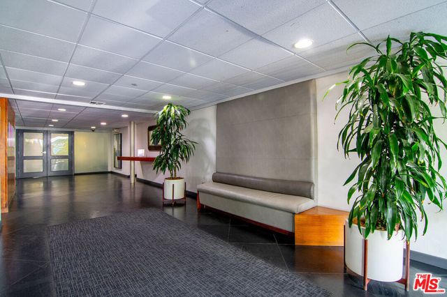 740 N Kings Road 320, West Hollywood, CA 90069