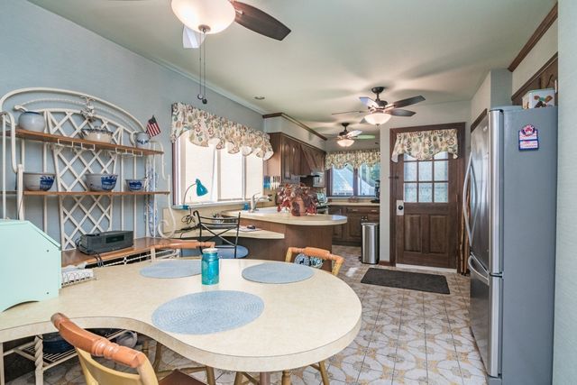 134 Eddywood St, Springfield, MA 01118