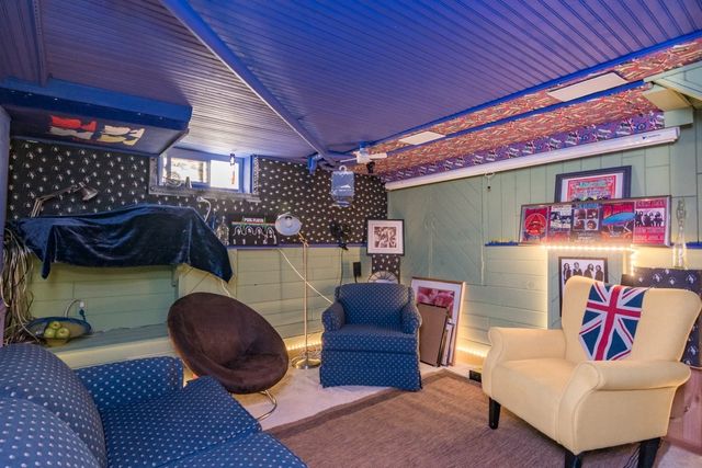 134 Eddywood St, Springfield, MA 01118