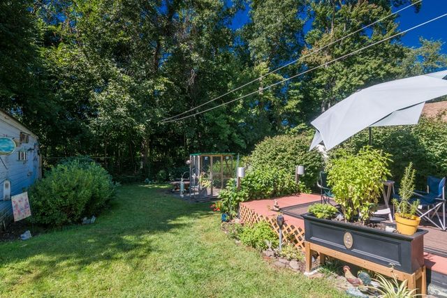 134 Eddywood St, Springfield, MA 01118