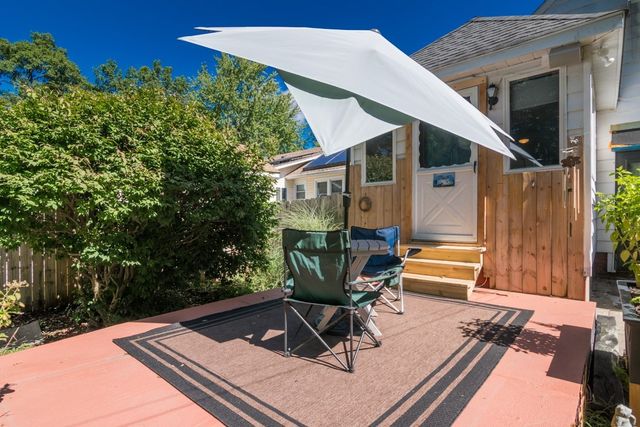 134 Eddywood St, Springfield, MA 01118