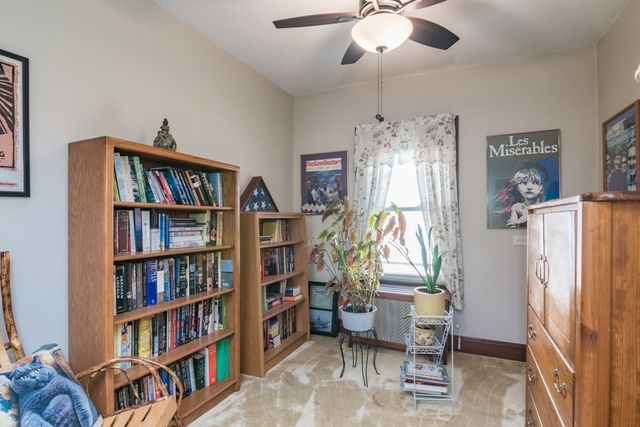 134 Eddywood St, Springfield, MA 01118