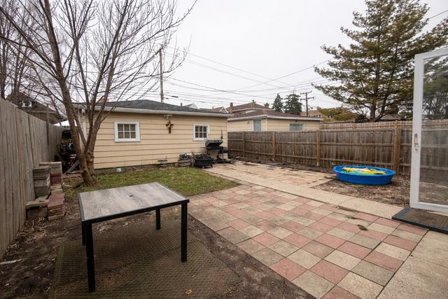 2310 Cuyler Avenue, Berwyn, IL 60402