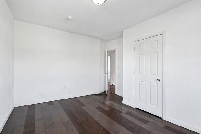 2210 University Avenue, Des Moines, IA 50311