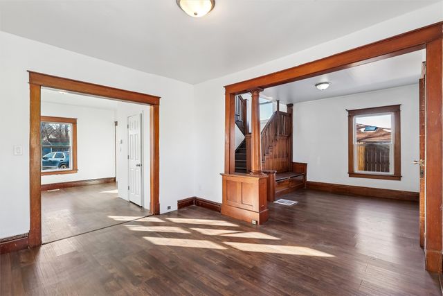 2210 University Avenue, Des Moines, IA 50311