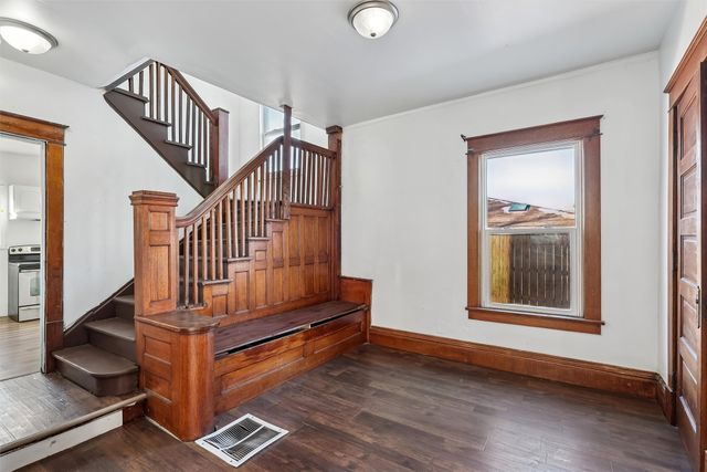 2210 University Avenue, Des Moines, IA 50311