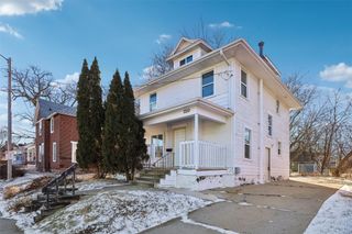 2210 University Avenue, Des Moines, IA 50311