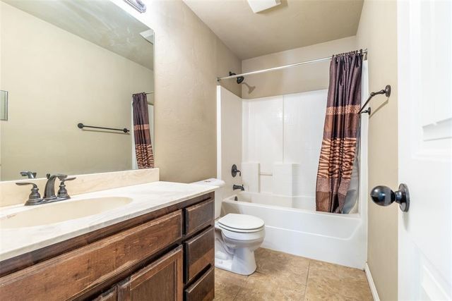 2001 Central Parkway, Norman, OK 73071